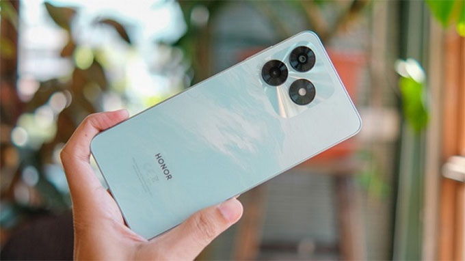 HONOR X5c Plus lựa chọn hướng đi an toàn hơn với mặt lưng nhựa có lớp phủ nhám