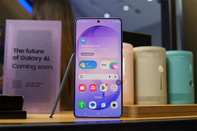 Pin 5000mAh: Dung lượng giữ nguyên, sạc nhanh hơn