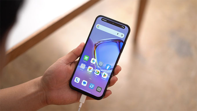 Nubia V80 Design được trang bị viên pin 5.000mAh