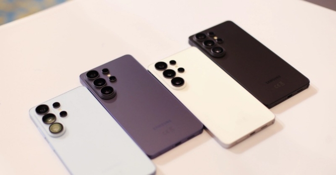 Thiết kế Samsung Galaxy S26 Ultra khung Armor Aluminum bền bỉ chuẩn kháng nước bụi IP68