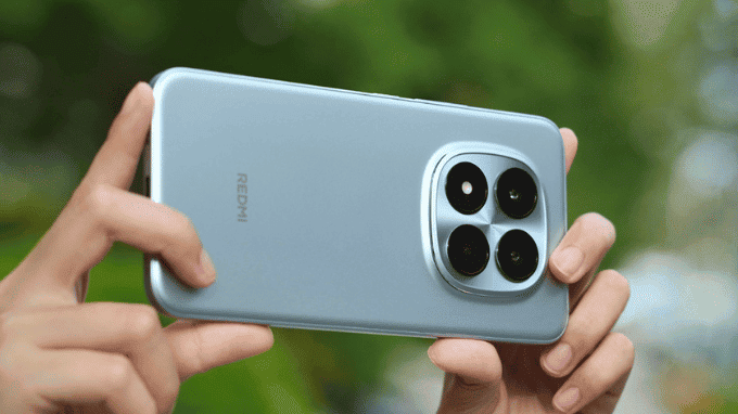 Xiaomi Redmi Note 15 Pro+ nổi bật với màn hình 1.5K và cụm camera khủng