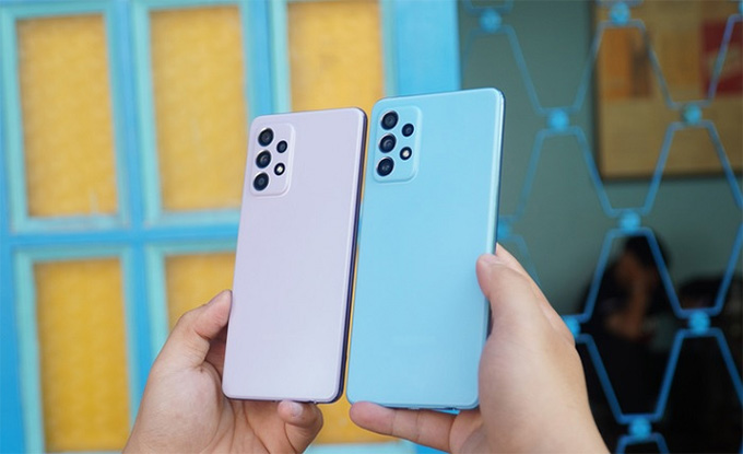 Nên mua Galaxy A72 hay Galaxy A52 5G