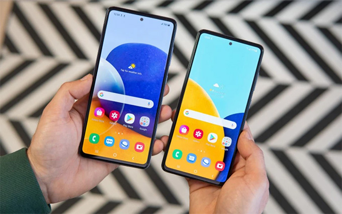 màn hình Galaxy A72 và Galaxy A52 5G có kích thước khác nhau