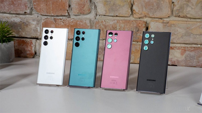 Cấu hình Galaxy S22 Ultra mạnh mẽ, trang bị bút S-Pen bên trong máy