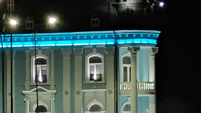 Ảnh 10x cảnh đêm trên Galaxy S23 Ultra khá hài hòa