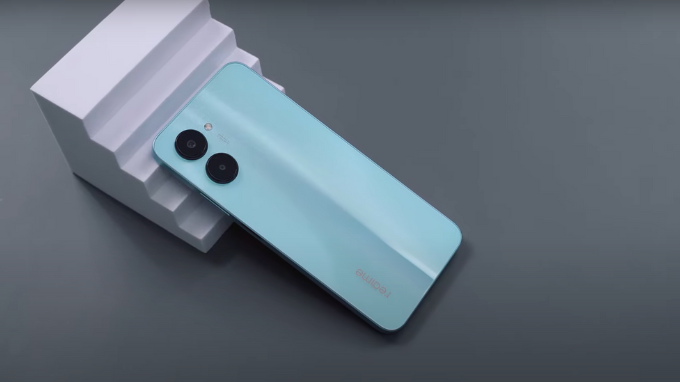 Realme C33 vẻ ngoài đậm dấu ấn