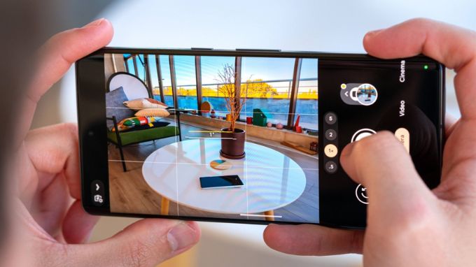 smartphone màn hình lớn Google Pixel 7 Pro