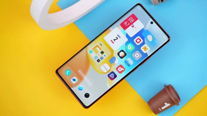 smartphoen màn hình lớn Vivo X80 Pro