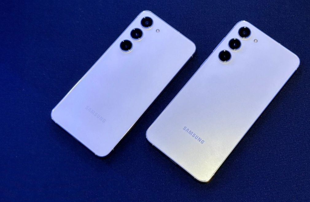 Thiết kế của Galaxy S23 FE vẫn là một ẩn số, tuy vậy bạn có thể trông chờ vào một chiếc flagship với bộ 3 camera ấn tượng.