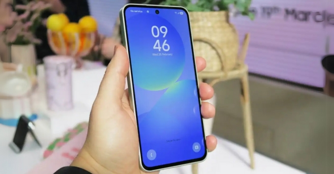 So sánh Galaxy A56 và Galaxy A36 về màn hình
