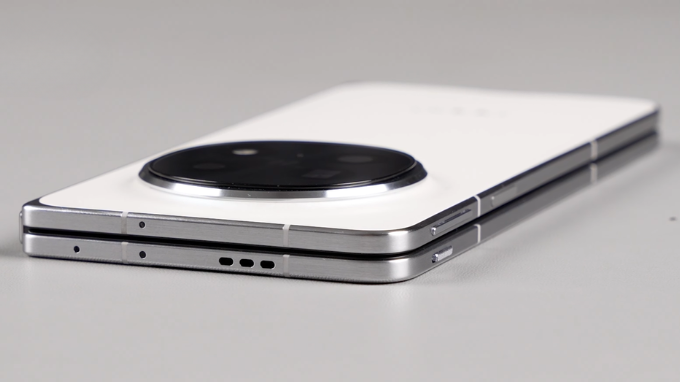 Dung lượng pin Xiaomi 15 Ultra mạnh mẽ