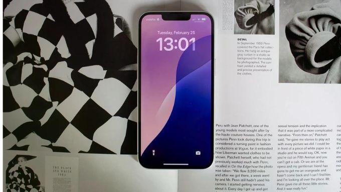 iPhone 16e 256GB màn hình