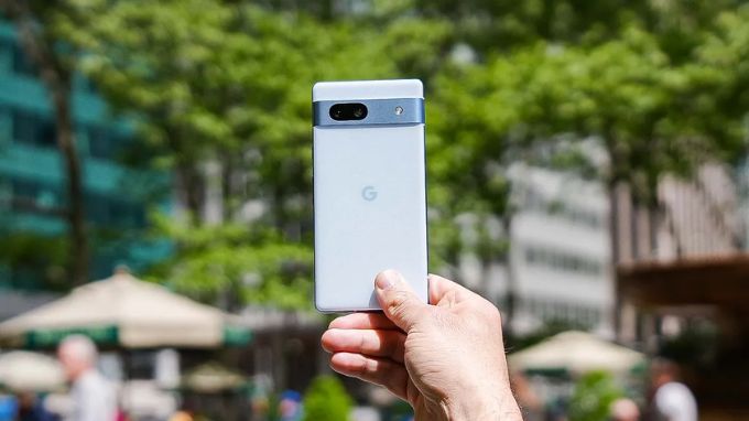 Google Pixel 9a và Pixel 7a