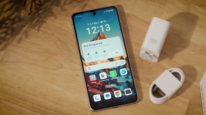 Review OPPO A5 Pro về màn hình