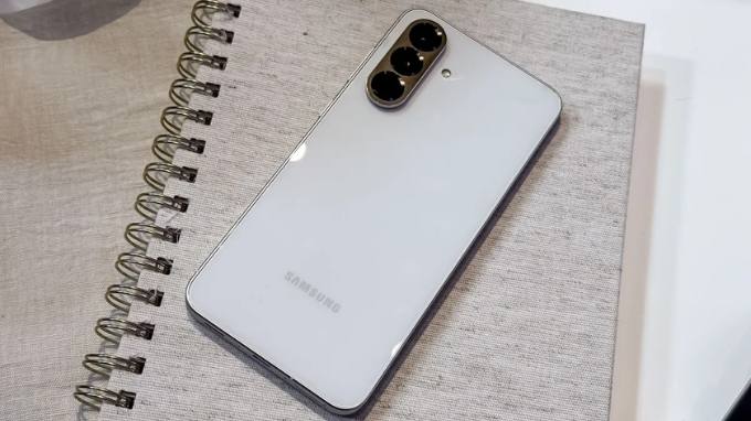 Thiết kế Galaxy A56 nổi bật với vẻ ngoài hiện đại