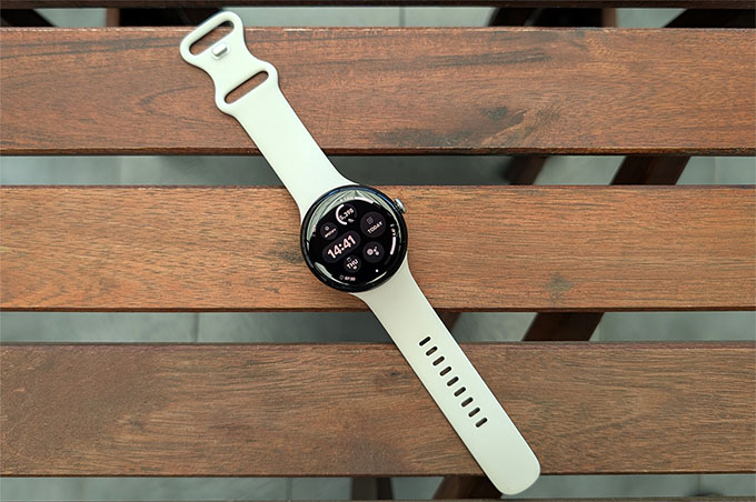 Pixel Watch 3 có ngoại hình giống với thế hệ tiền nhiệm Pixel Watch 2