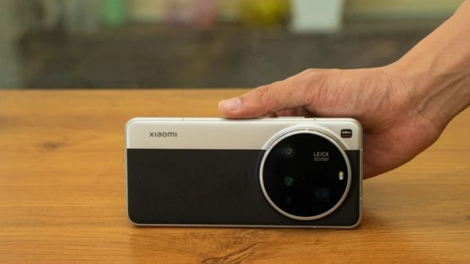 Xiaomi 15 Ultra và Oppo Find X8 Pro hiệu năng