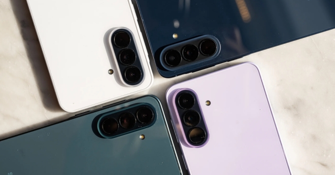 Samsung Galaxy A37 thiết kế nguyên khối, khung viền vuông vức, mặt lưng kính cao cấp, màu xanh hiện đại