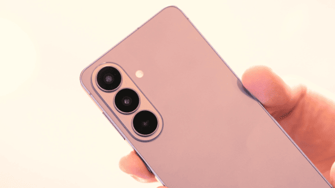 Camera Galaxy S26 màu sắc sống động, video ổn định xuất sắc