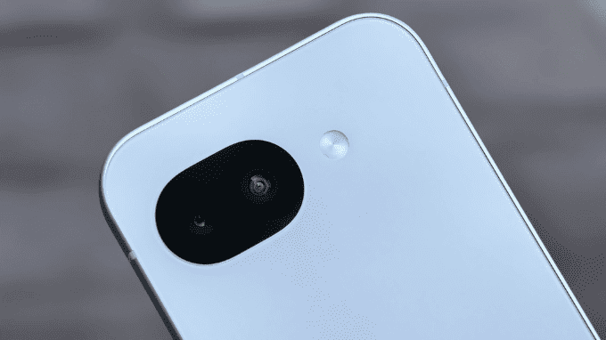 Cụm camera Pixel 10a dạng viên thuốc, cảm biến 48MP