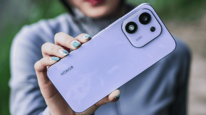 Điện thoại chip Dimensity 7025 Honor X70i sáng nhất, trâu nhất phân khúc.