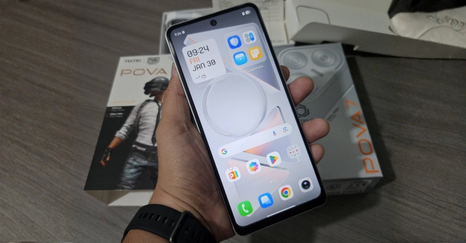 Tecno Pova 7 màn hình 6.78 inch FHD+ 2460x1080, tấm nền IPS LCD, tần số quét 120Hz cho trải nghiệm hiển thị mượt mà, sắc nét