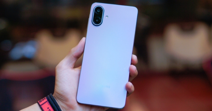 Samsung Galaxy A07 tích hợp AI tối ưu hiệu năng, nhận diện cảnh chụp thông minh, mở khóa khuôn mặt nhanh và bảo mật