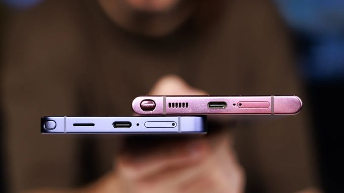 Samsung Galaxy S26 Ultra và Samsung Galaxy S22 Ultra sở hữu pin trâu