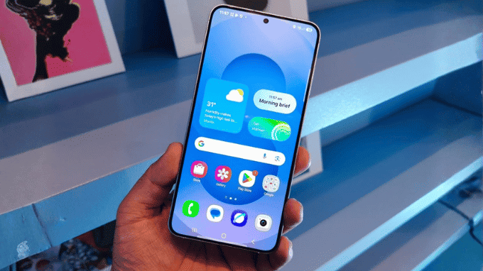 Galaxy S25 hiển thị120Hz mượt tuyệt đối, màu sắc sống động, tương phản vô cực