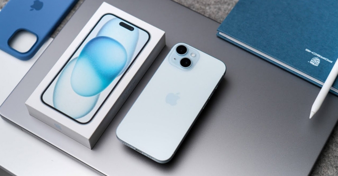 Cổng sạc USB-C trên iPhone 15 hỗ trợ sạc nhanh và truyền dữ liệu