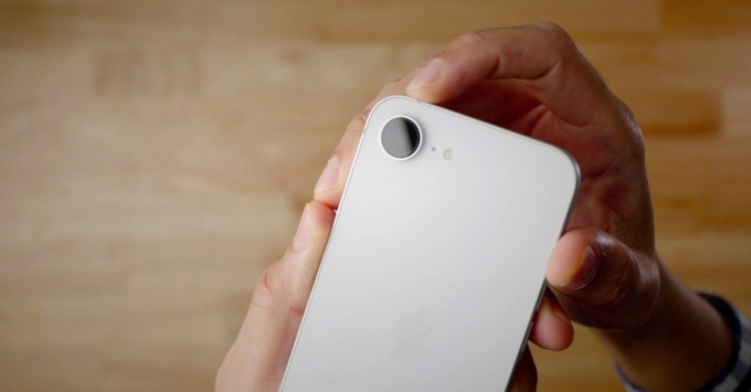 Cụm camera iPhone 17e với khả năng chụp ảnh chi tiết và sắc nét