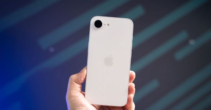 Điện thoại iPhone 17e xử lý mượt mà các tác vụ và game nặng