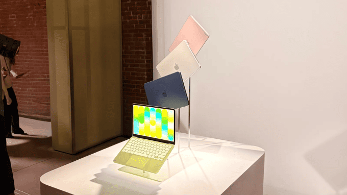 MacBook Neo 4 màu Silver, Blush, Citrus, Indigo — bảng màu trẻ nhất lịch sử MacBook