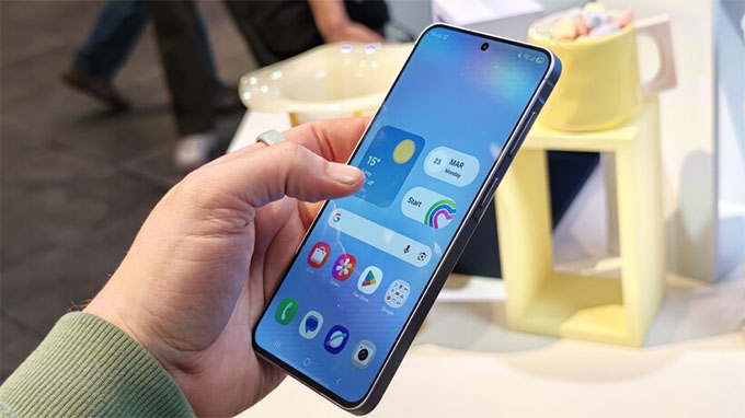 Màn hình Galaxy A57 sáng hơn, viền mỏng hơn