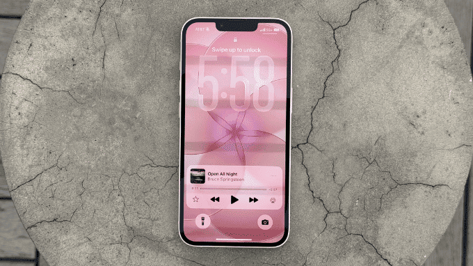 Màn hình iPhone 17e sắc nét, gọn gàng và đủ dùng cho mọi nhu cầu hàng ngày