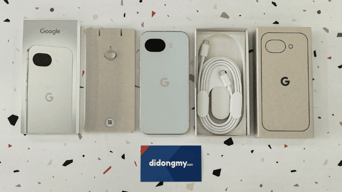 Mở hộp Pixel 10a đầu tiên tại Việt Nam