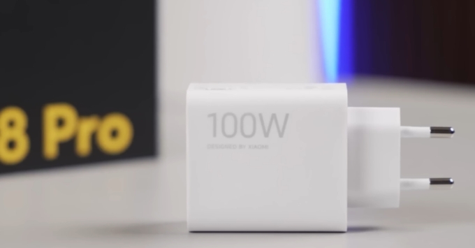 Pin Poco X8 Pro dung lượng 5000mAh, sử dụng cả ngày dài, hỗ trợ sạc nhanh 67W đầy pin trong khoảng 45 phút