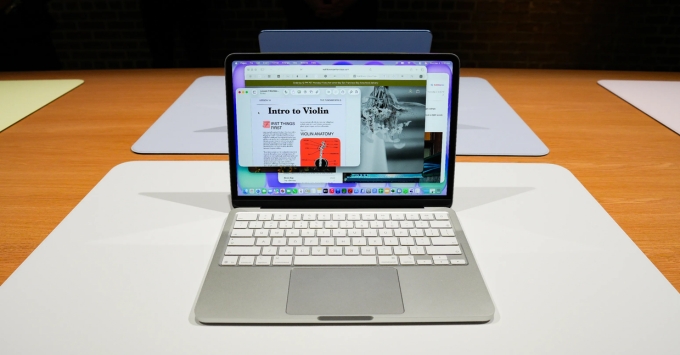 Bàn phím MacBook Neo thiết kế tiện dụng với hành trình phím êm ái