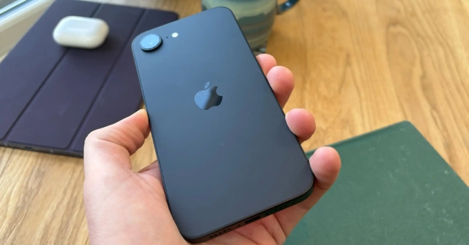 iPhone 17e RAM tối ưu, chạy mượt iOS mới, chơi game và đa nhiệm ổn định