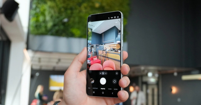 Camera Samsung Galaxy A57 64MP hỗ trợ chống rung OIS, chụp ảnh sắc nét trong nhiều điều kiện ánh sáng