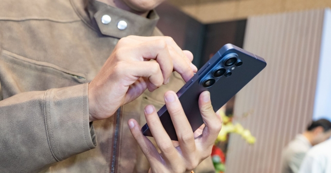 Samsung Galaxy S26 Ultra 5G 16GB|1TB phù hợp với Nhà sáng tạo nội dung số Lưu trữ hàng ngàn video 8K chất lượng cao