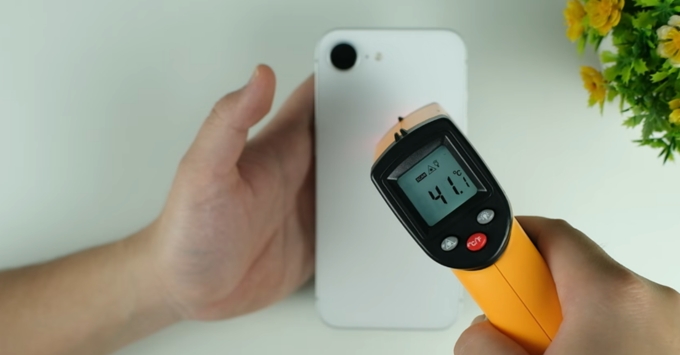 Test game iPhone 17e thực tế với tựa game Liên Quân Mobile Max Setting