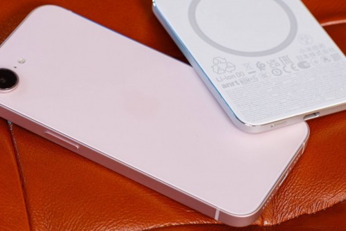 Đánh giá iPhone 17e: Chip A19, sạc MagSafe, có nên mua không?