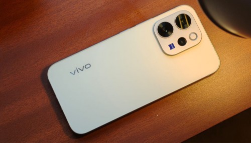 Đánh giá Vivo V70: Khi 'công thức cũ' được nâng tầm đẳng cấp
