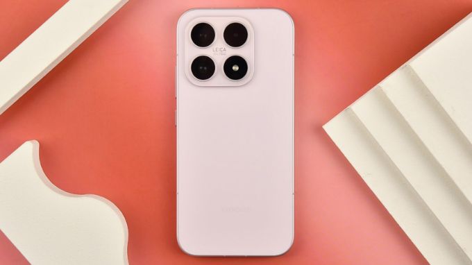 Xiaomi 17 và Samsung Galaxy S26 có thiết kế đẹp