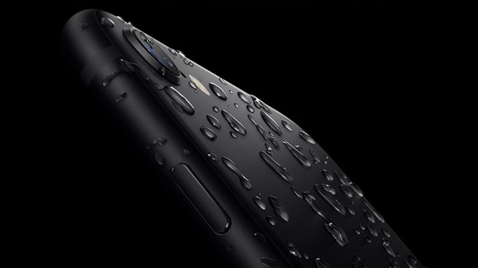 iPhone SE 2020 64GB được tích hợp khả năng chống nước đạt chuẩn IP 67
