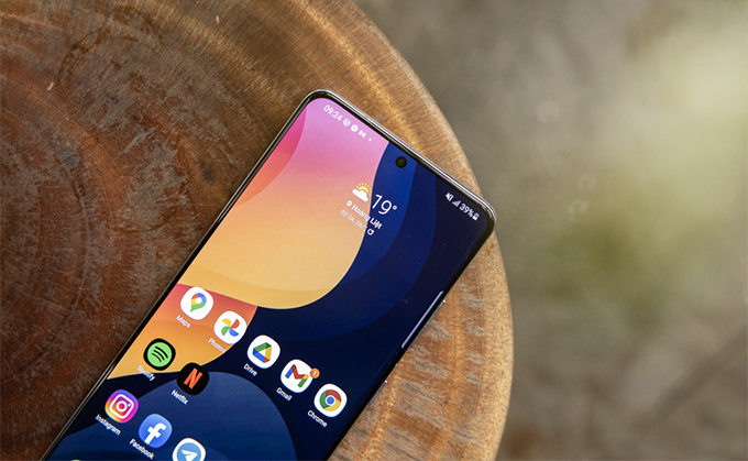 Điều gì khiến Galaxy S21 Ultra đáng mua hơn Xiaomi Mi 11 Ultra?