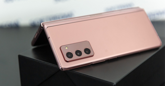 Xiaomi Mi Mix Fold đối đầu Galaxy Z Fold 2: Chiến thắng thuộc về ai?