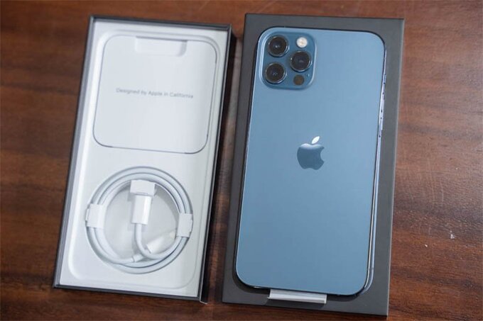 vo-hop-iPhone12-didongmy