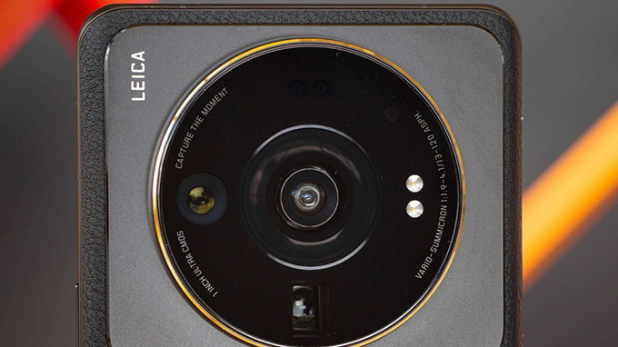 Xiaomi 13 Ultra cũng không phải ngoại lệ khi mang trên mình hệ thống camera hợp tác với Leica mang tới chất lượng vượt trội